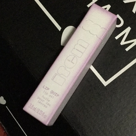 Item Beauty Makeup Item Beauty By Addison Rae Lip Quip Moisturizing Lip Oil Newunopened